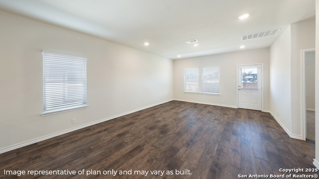 Listing photo id 14 for 21066 Gravel Keep