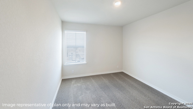 Listing photo id 3 for 21066 Gravel Keep