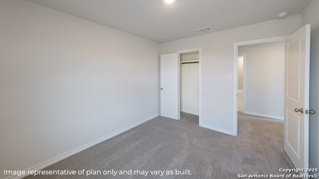 Listing photo id 4 for 21066 Gravel Keep