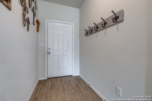 Image 4 of 28 For 27518 Sienna Creek