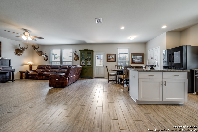 Image 6 of 28 For 27518 Sienna Creek