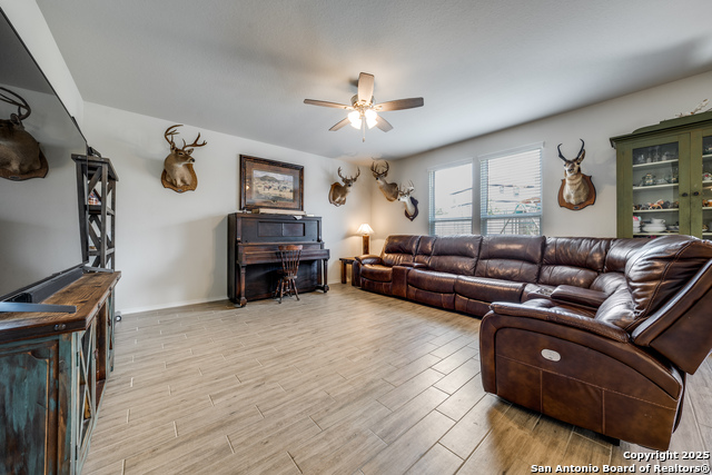 Image 7 of 28 For 27518 Sienna Creek