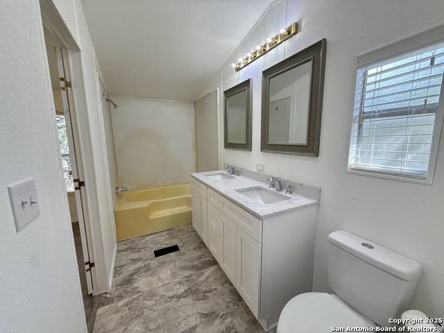 Image 14 of 44 For 300 Pecos Road