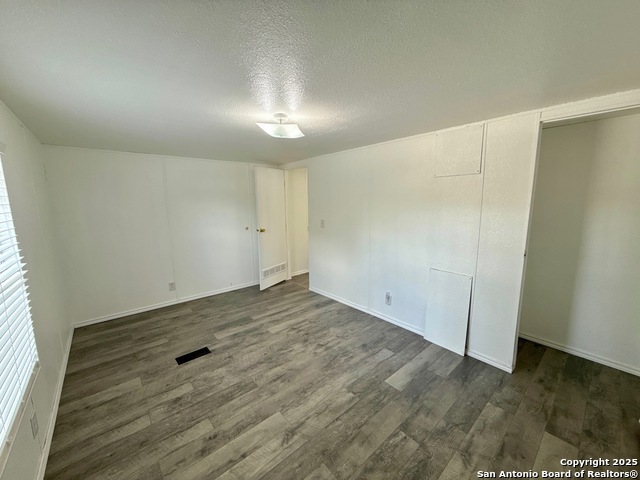 Image 19 of 44 For 300 Pecos Road