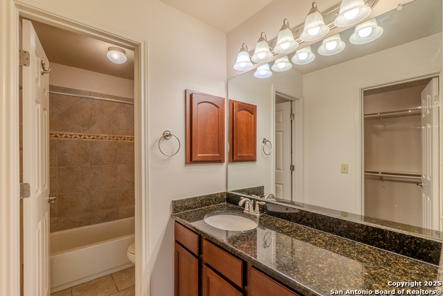 Image 13 of 37 For 10955 Wurzbach  1007