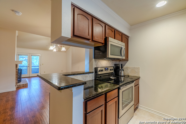 Image 4 of 37 For 10955 Wurzbach  1007
