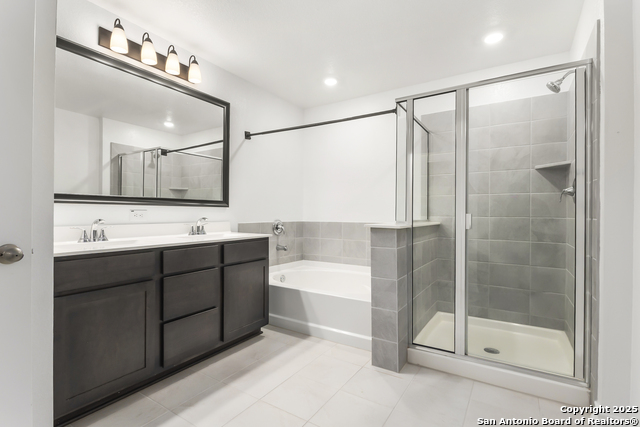 Image 22 of 41 For 10643 Military Dr W Unit 70