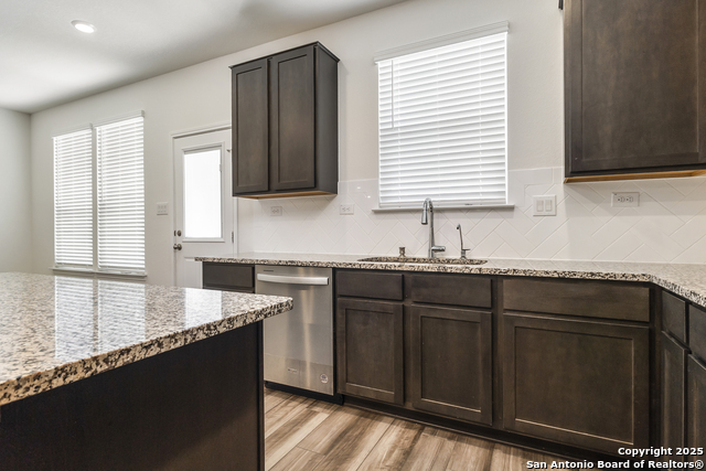 Image 32 of 41 For 10643 Military Dr W Unit 70