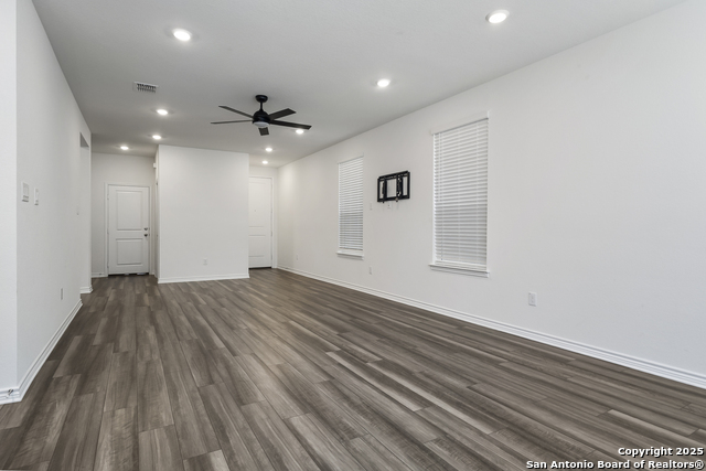 Image 33 of 41 For 10643 Military Dr W Unit 70