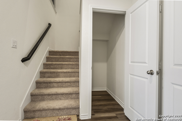 Image 37 of 41 For 10643 Military Dr W Unit 70