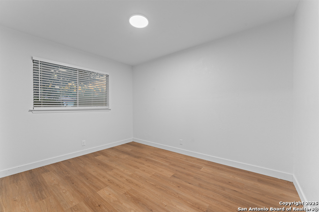 Image 13 of 19 For 9406 Cliff Way