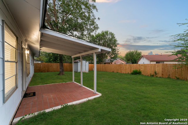Image 18 of 19 For 9406 Cliff Way