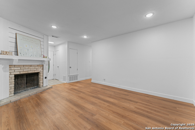 Image 5 of 19 For 9406 Cliff Way
