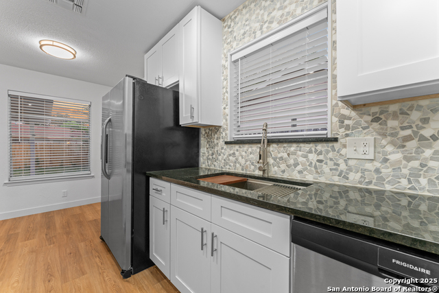 Image 7 of 19 For 9406 Cliff Way