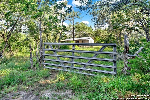 Image 3 of 17 For 1849 N Little Creek Rd