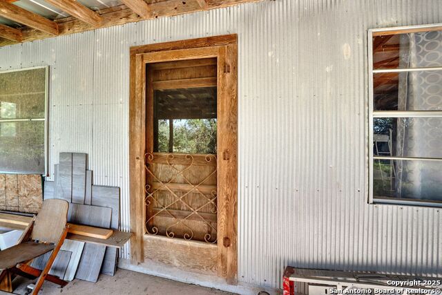 Image 9 of 17 For 1849 N Little Creek Rd