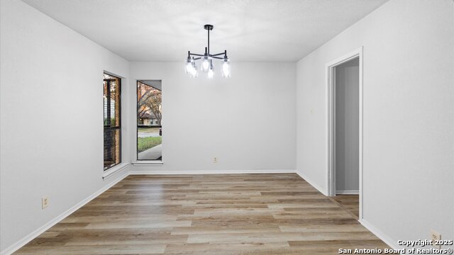 Image 13 of 35 For 1510 Periwinkle Pl