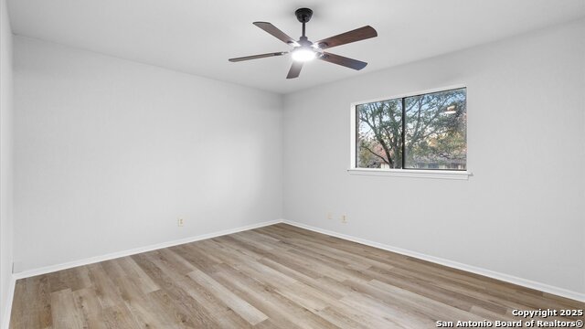 Image 21 of 35 For 1510 Periwinkle Pl