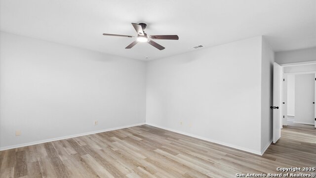 Image 26 of 35 For 1510 Periwinkle Pl