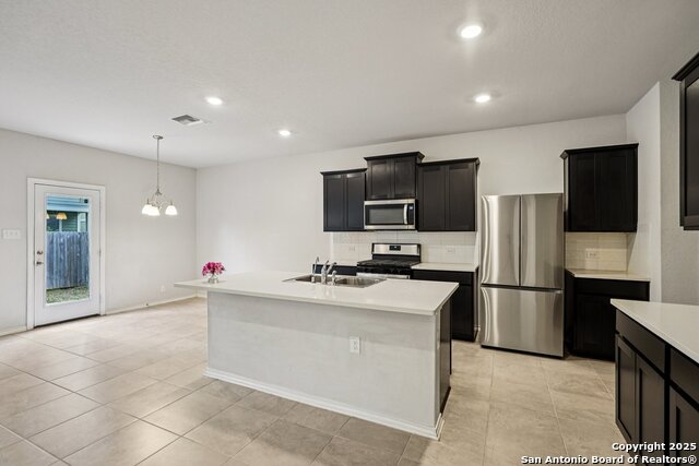 Image 6 of 44 For 6806 Prue Rd  27
