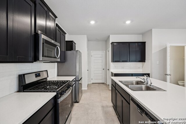 Image 9 of 44 For 6806 Prue Rd  27