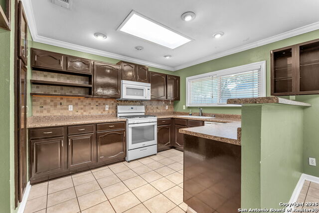 Image 11 of 28 For 5118 Alderton