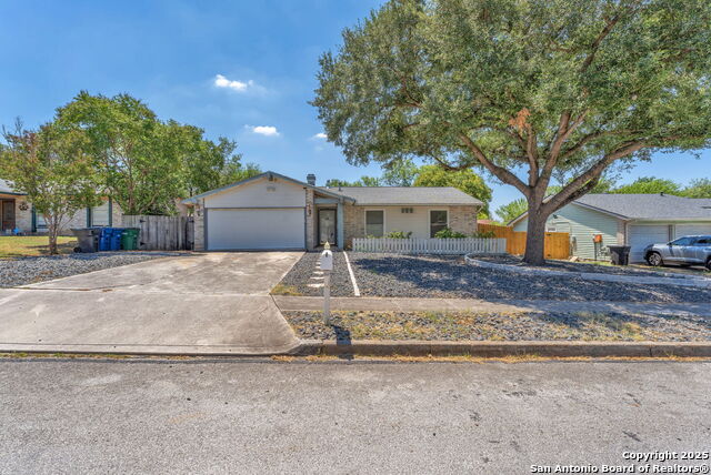 Image 2 of 28 For 5118 Alderton