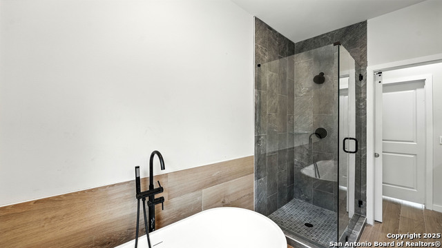 Image 27 of 34 For 265 School