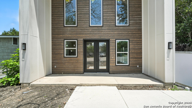 Image 3 of 34 For 265 School