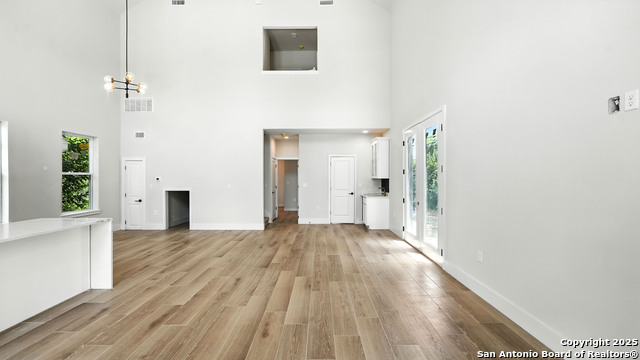 Image 4 of 34 For 265 School