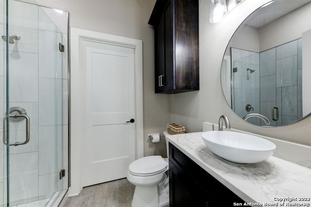 Image 27 of 49 For 811 Long Meadow