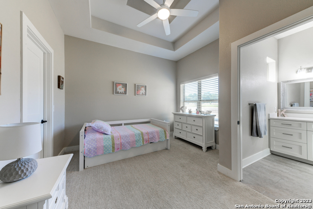 Image 31 of 49 For 811 Long Meadow