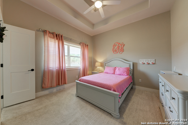 Image 36 of 49 For 811 Long Meadow