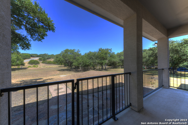 Image 37 of 49 For 811 Long Meadow