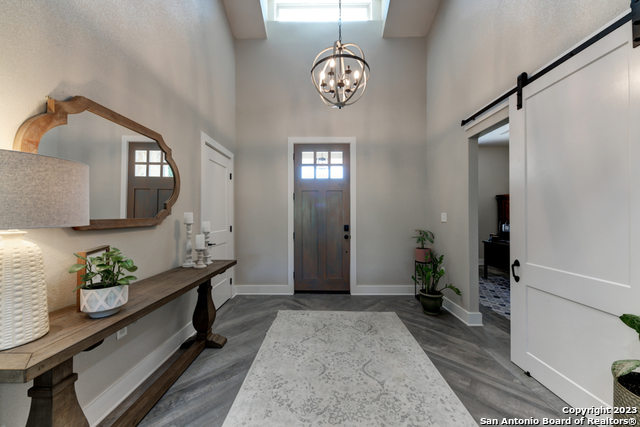 Image 4 of 49 For 811 Long Meadow