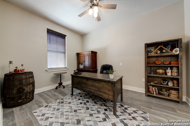 Image 8 of 49 For 811 Long Meadow