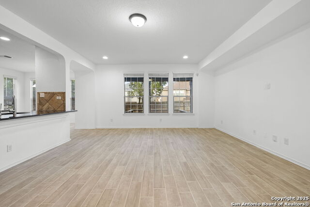 Image 13 of 63 For 20322 Oak Panache