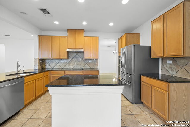 Image 18 of 63 For 20322 Oak Panache