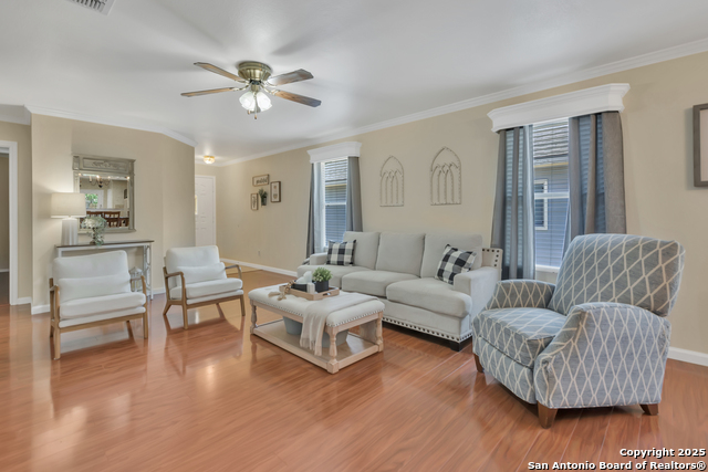 Listing photo id 4 for 11918 Briarton Wells