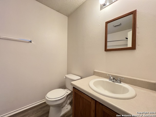 Image 12 of 27 For 6027 Walnut Mill Dr