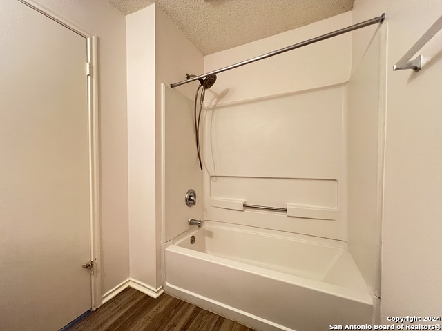 Image 13 of 27 For 6027 Walnut Mill Dr