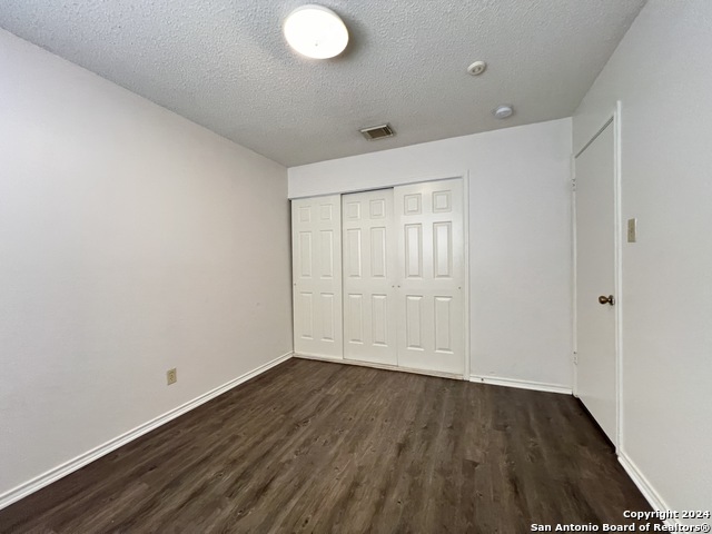 Image 18 of 27 For 6027 Walnut Mill Dr
