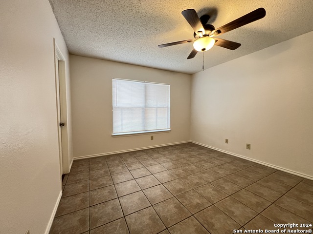 Image 9 of 27 For 6027 Walnut Mill Dr