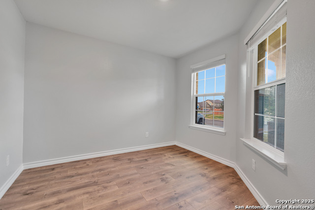 Image 3 of 22 For 8122 Horizon Dale