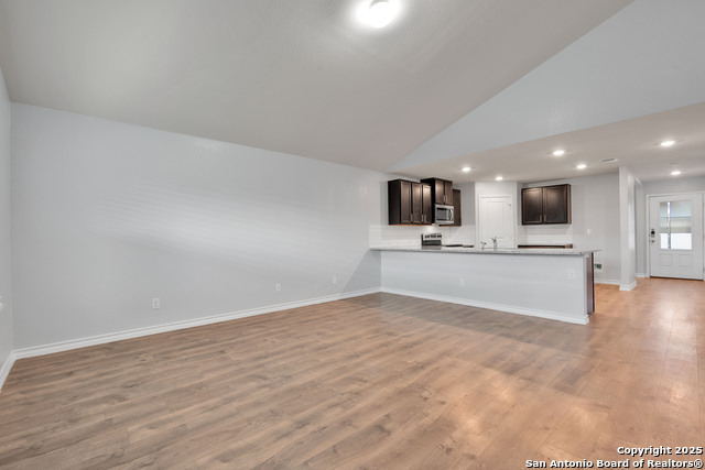 Image 7 of 22 For 8122 Horizon Dale