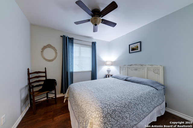 Image 21 of 29 For 453 Mitchell St W