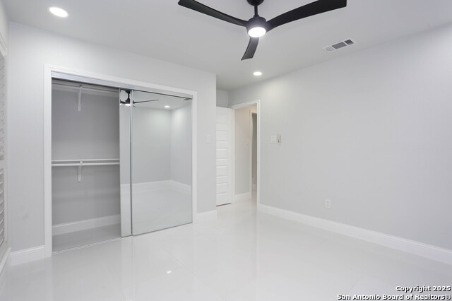 Image 19 of 27 For 8502 Ridge Stone