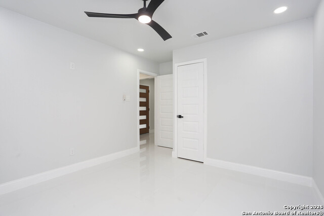 Image 21 of 27 For 8502 Ridge Stone