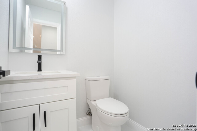 Image 24 of 27 For 8502 Ridge Stone