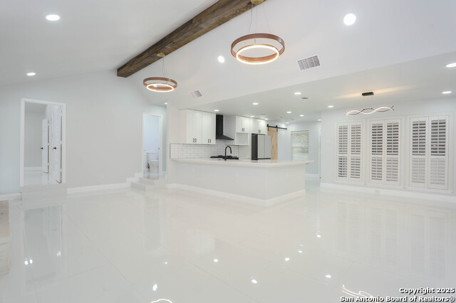 Image 5 of 27 For 8502 Ridge Stone